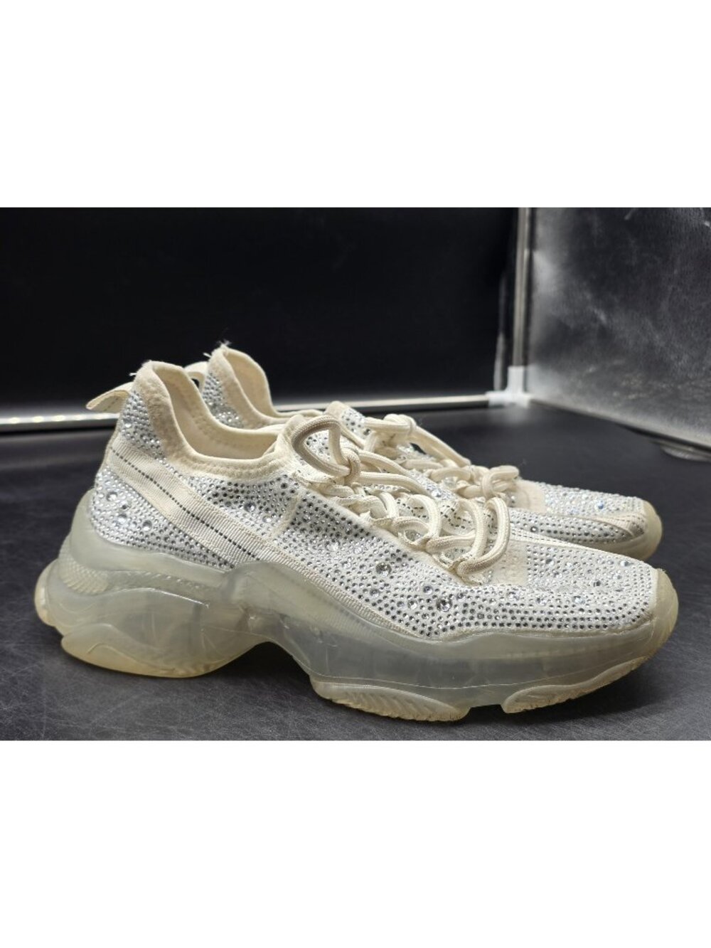 Steve Madden JMAXIMAR Shoes Womens Size 4 White Rhinestone Sneakers Stained